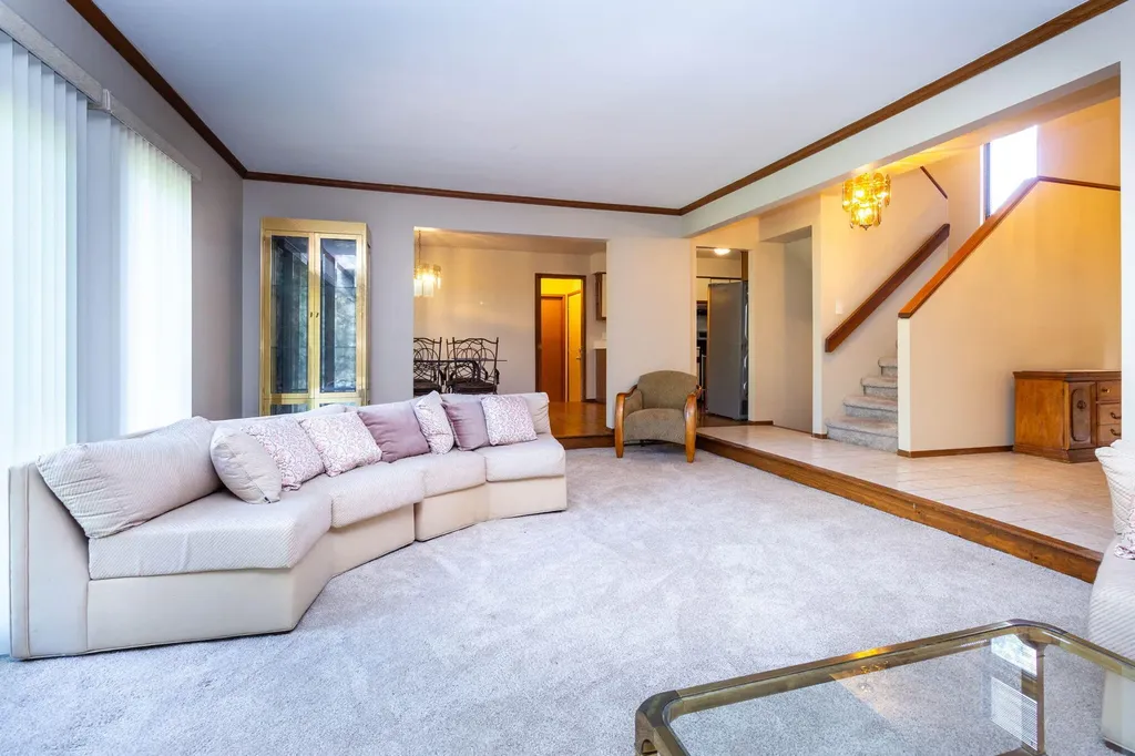 6718 Forest Park Drive Troy City MI 48098