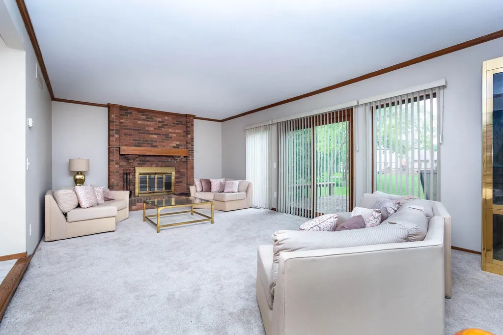 6718 Forest Park Drive Troy City MI 48098