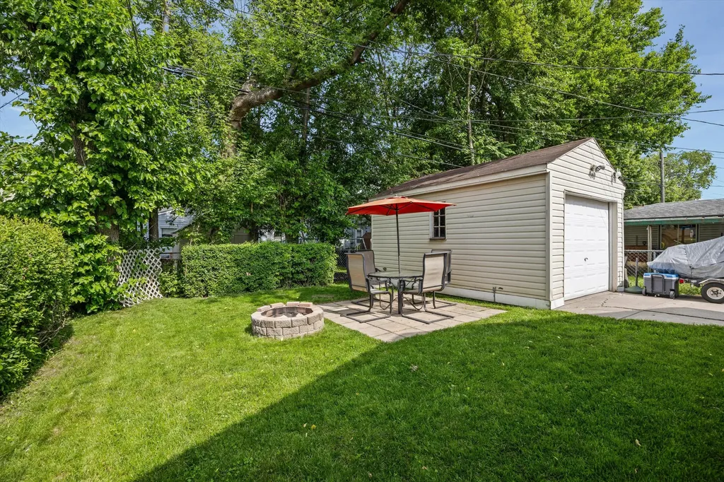23360 Pilgrim Avenue Hazel Park City MI 48030