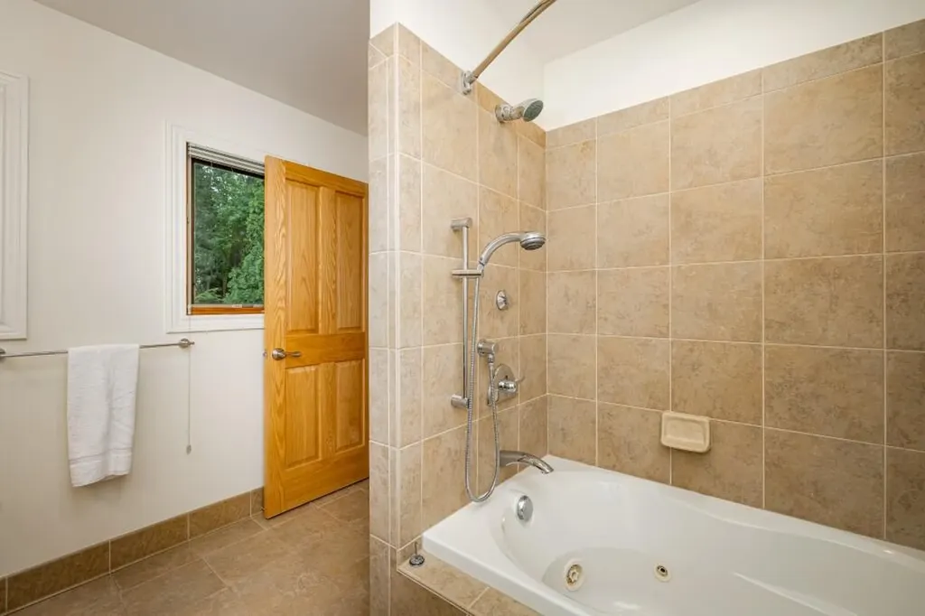 2135 Tuomy Road Ann Arbor City MI 48104