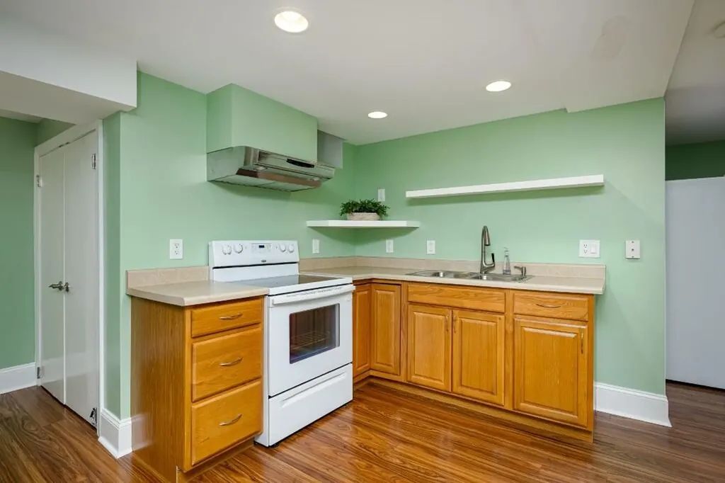2135 Tuomy Road Ann Arbor City MI 48104