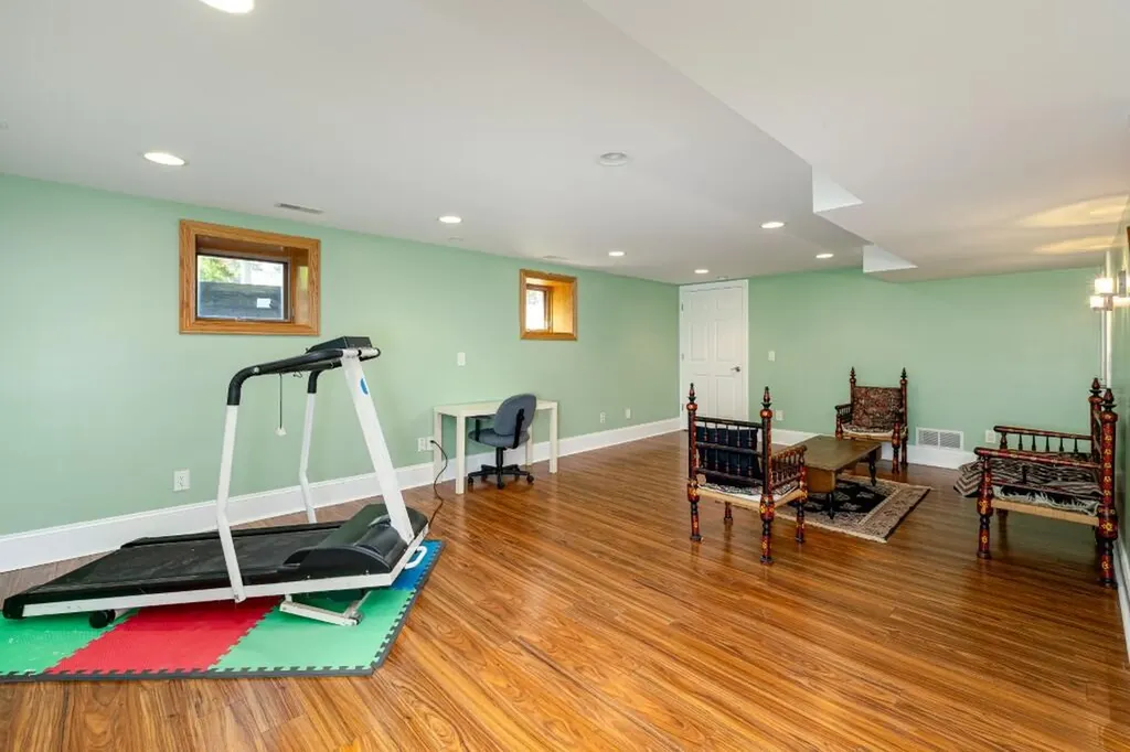 2135 Tuomy Road Ann Arbor City MI 48104