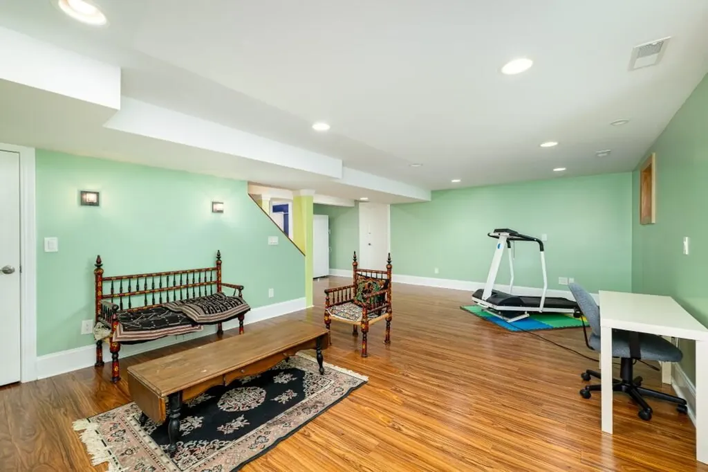 2135 Tuomy Road Ann Arbor City MI 48104