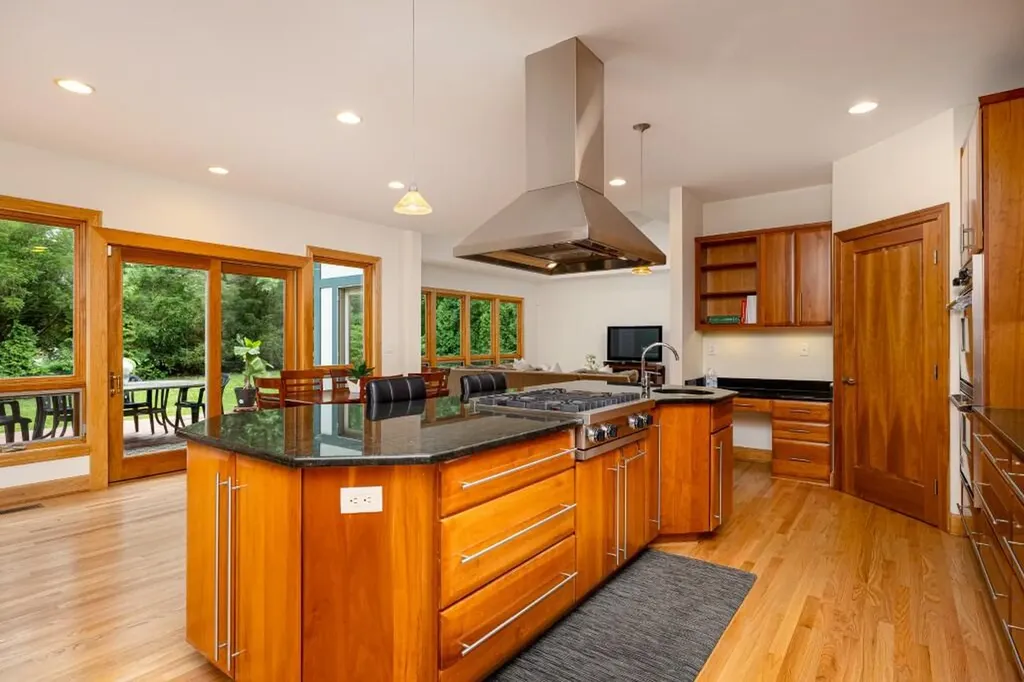 2135 Tuomy Road Ann Arbor City MI 48104