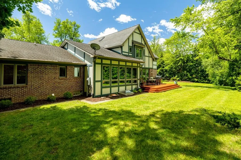 2135 Tuomy Road Ann Arbor City MI 48104