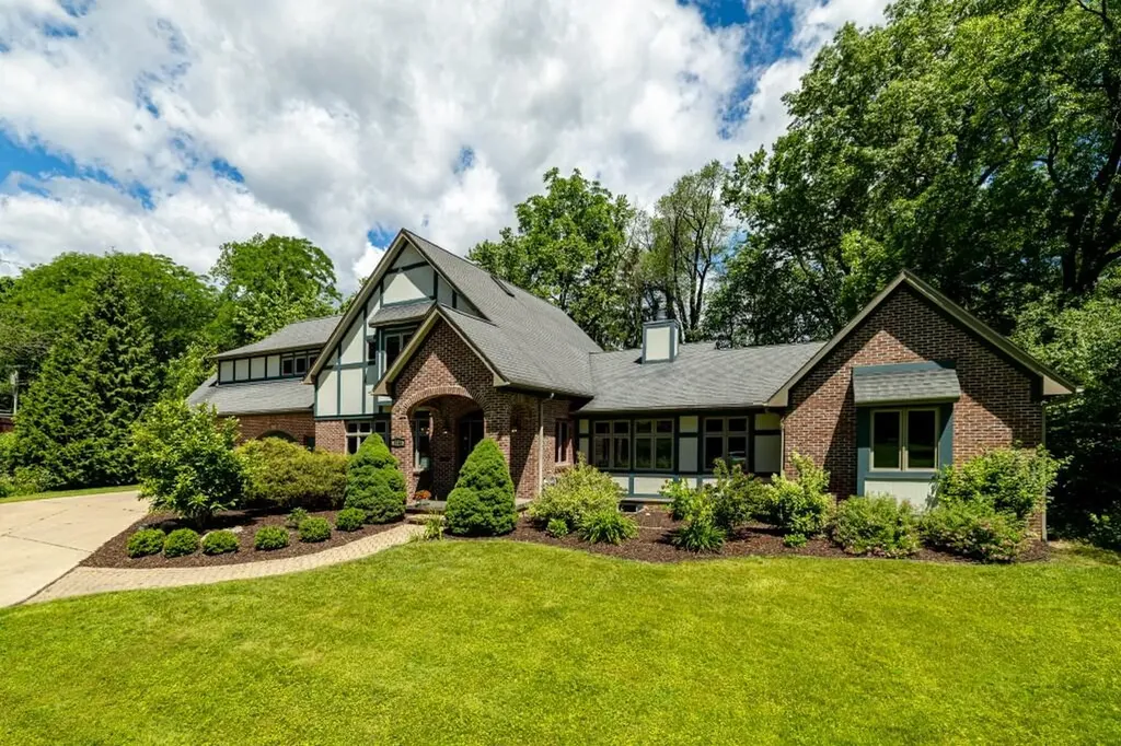 2135 Tuomy Road Ann Arbor City MI 48104