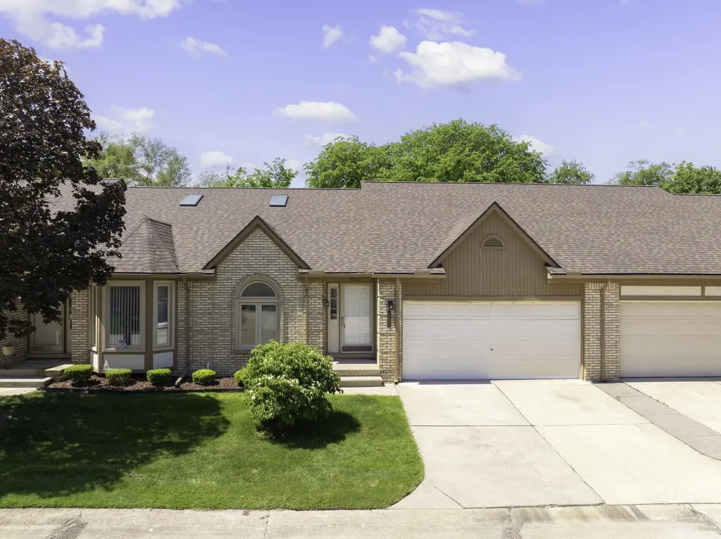 35907 Fierimonte Drive Clinton Charter Township MI 48035