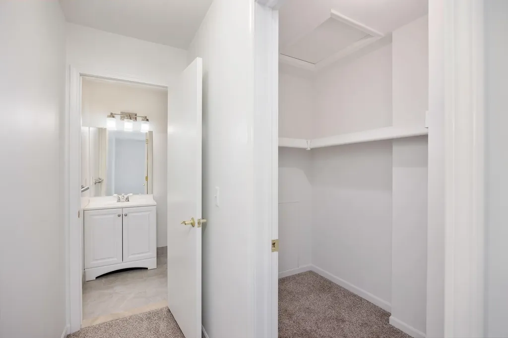 35907 Fierimonte Drive Clinton Charter Township MI 48035
