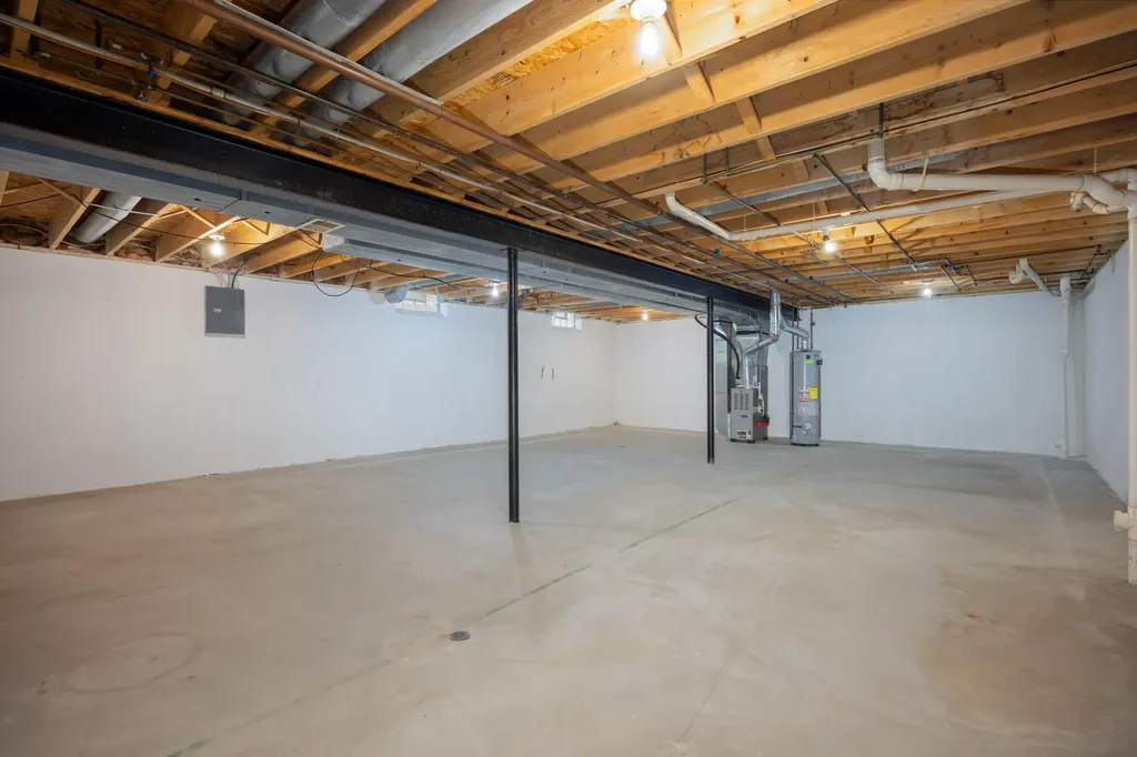 35907 Fierimonte Drive Clinton Charter Township MI 48035