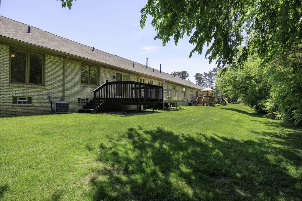 35907 Fierimonte Drive Clinton Charter Township MI 48035