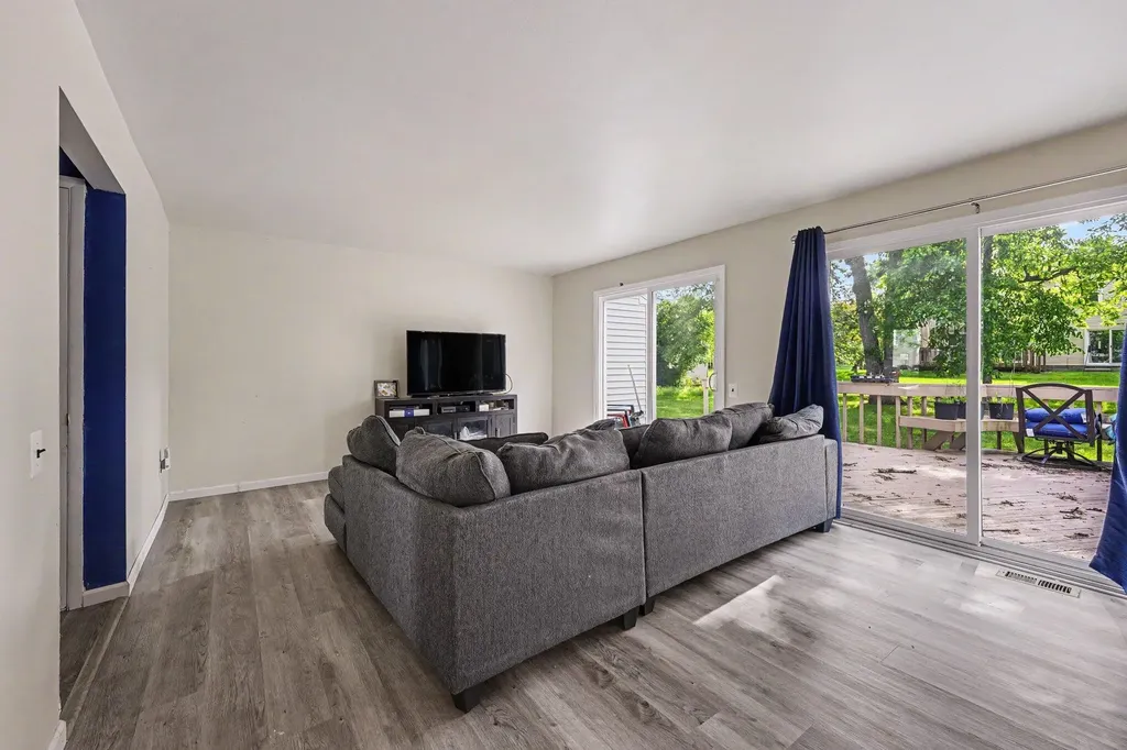 5535 S Piccadilly Circle West Bloomfield Charter Township MI 48322