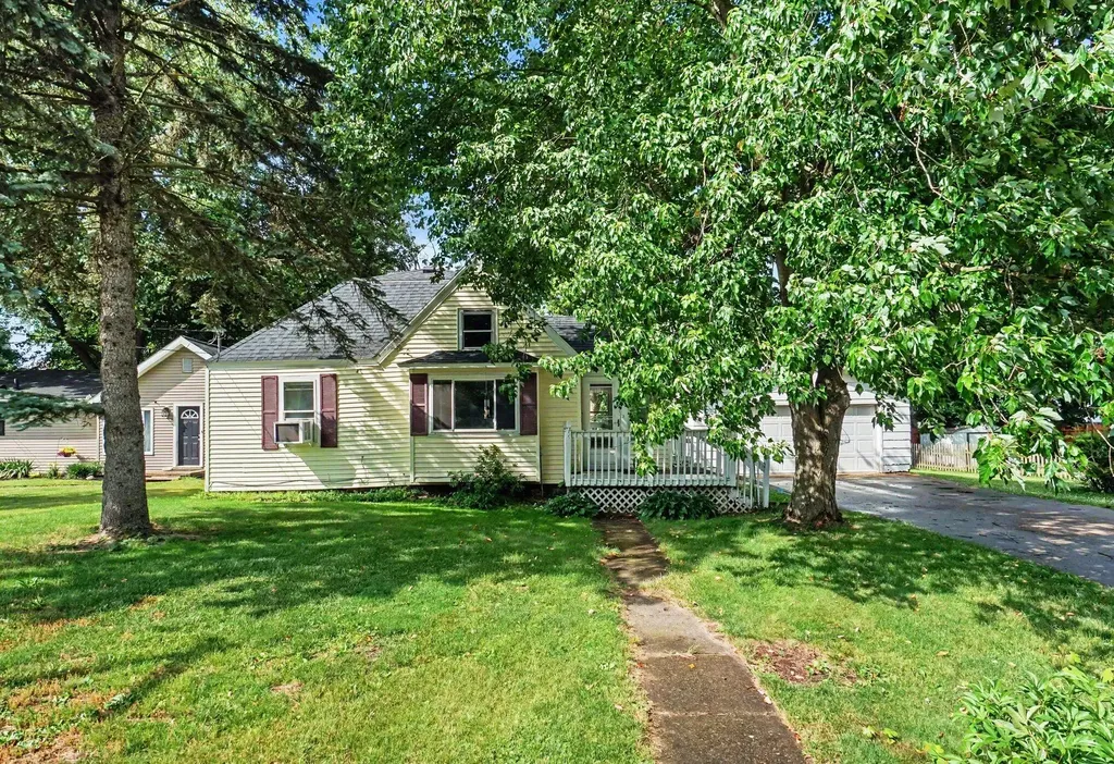 312 Mechanic Street Stockbridge Village MI 49285