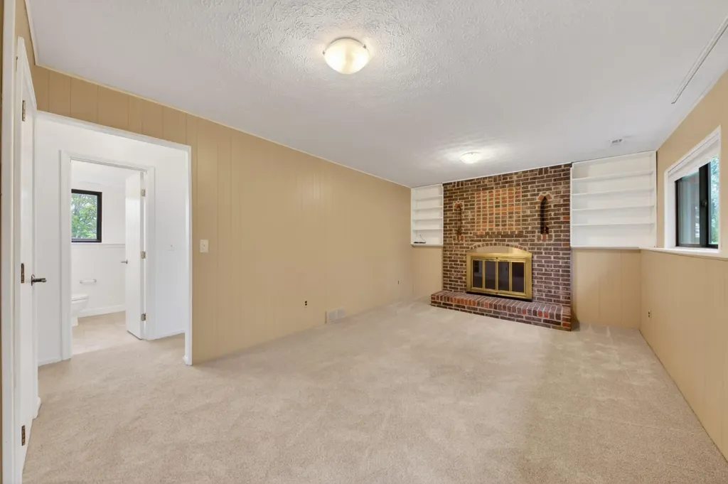 10311 Warner Road York Charter Township MI 48160