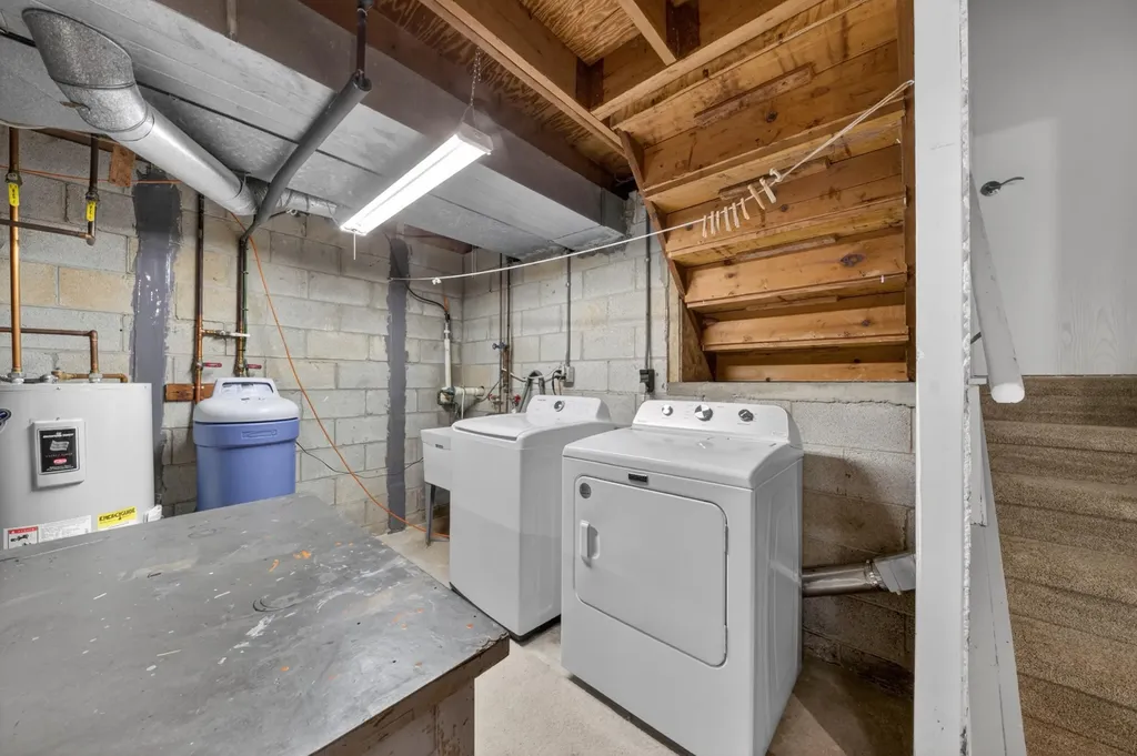 10311 Warner Road York Charter Township MI 48160