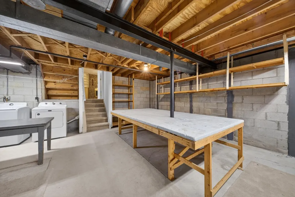 10311 Warner Road York Charter Township MI 48160