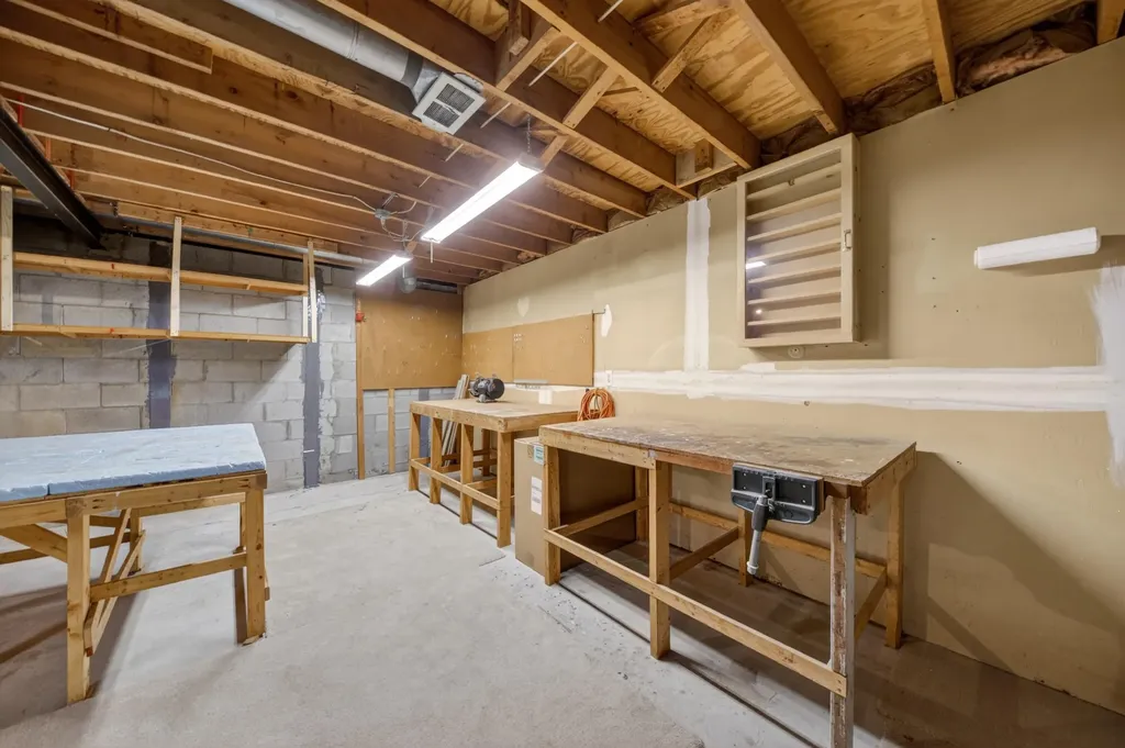 10311 Warner Road York Charter Township MI 48160
