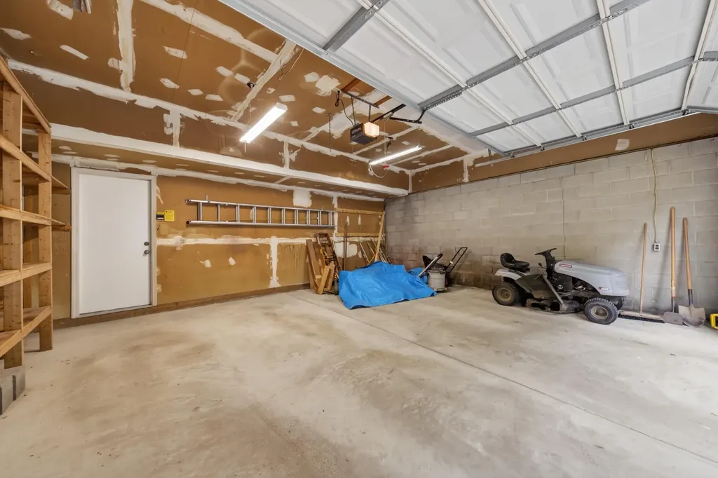 10311 Warner Road York Charter Township MI 48160