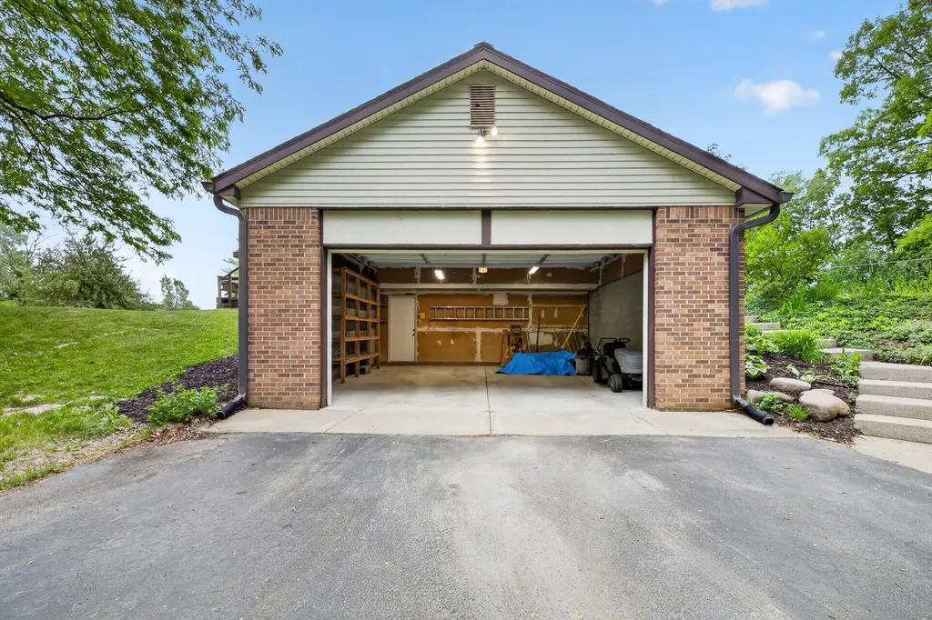 10311 Warner Road York Charter Township MI 48160