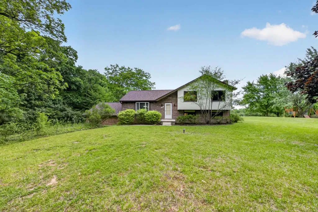 10311 Warner Road York Charter Township MI 48160