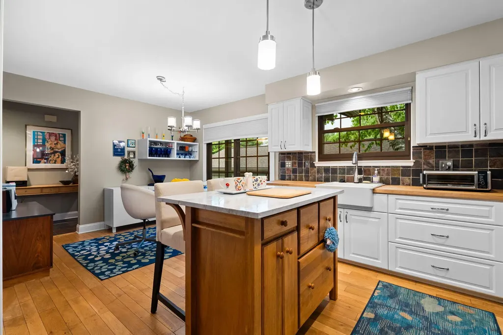 2202 Pine Grove Court Ann Arbor City MI 48103