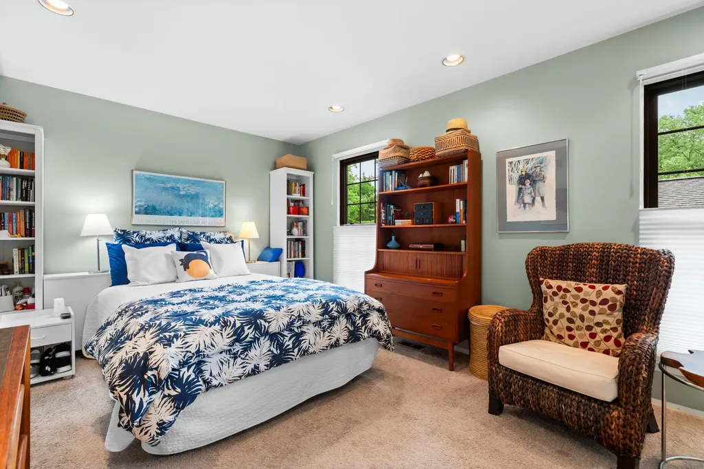 2202 Pine Grove Court Ann Arbor City MI 48103