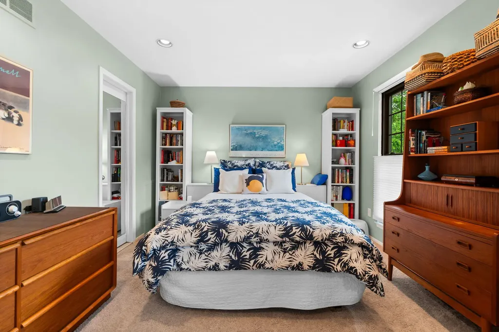 2202 Pine Grove Court Ann Arbor City MI 48103