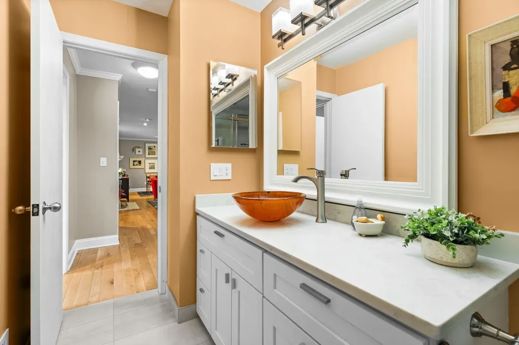 2202 Pine Grove Court Ann Arbor City MI 48103