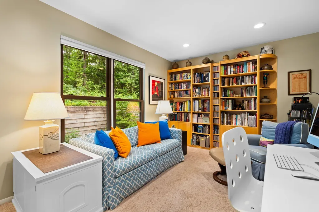 2202 Pine Grove Court Ann Arbor City MI 48103