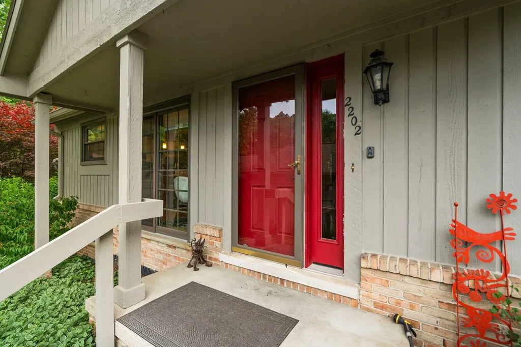 2202 Pine Grove Court Ann Arbor City MI 48103