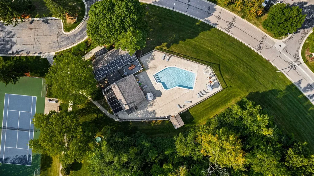 2202 Pine Grove Court Ann Arbor City MI 48103