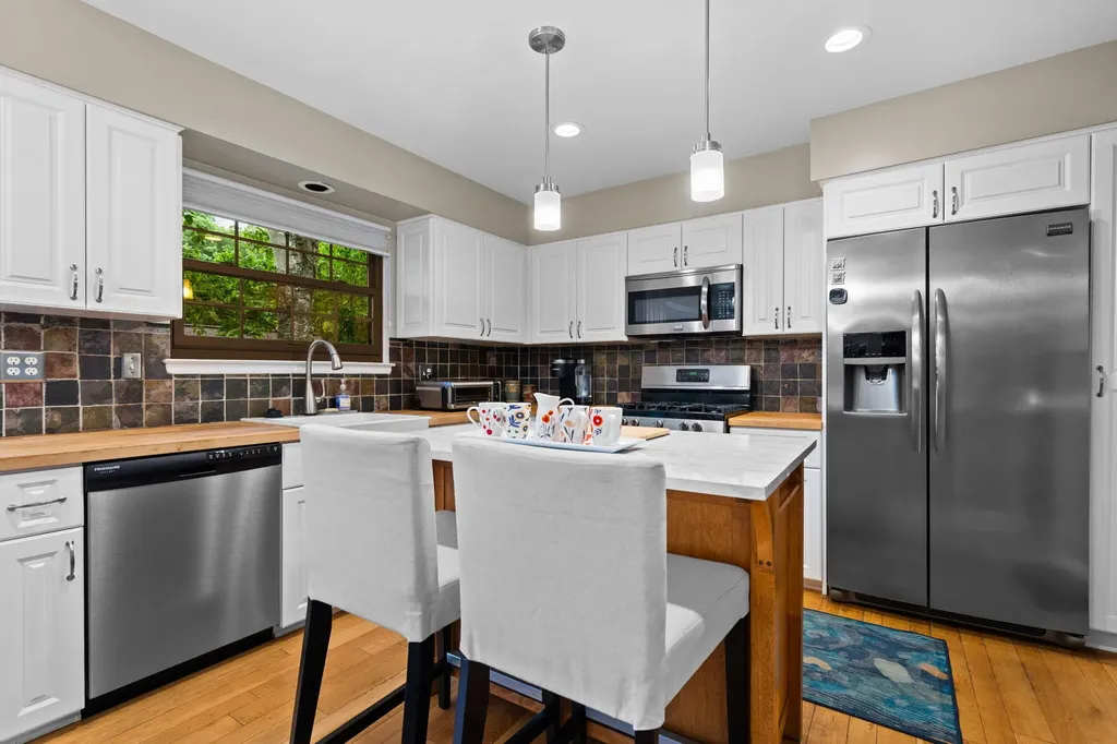 2202 Pine Grove Court Ann Arbor City MI 48103