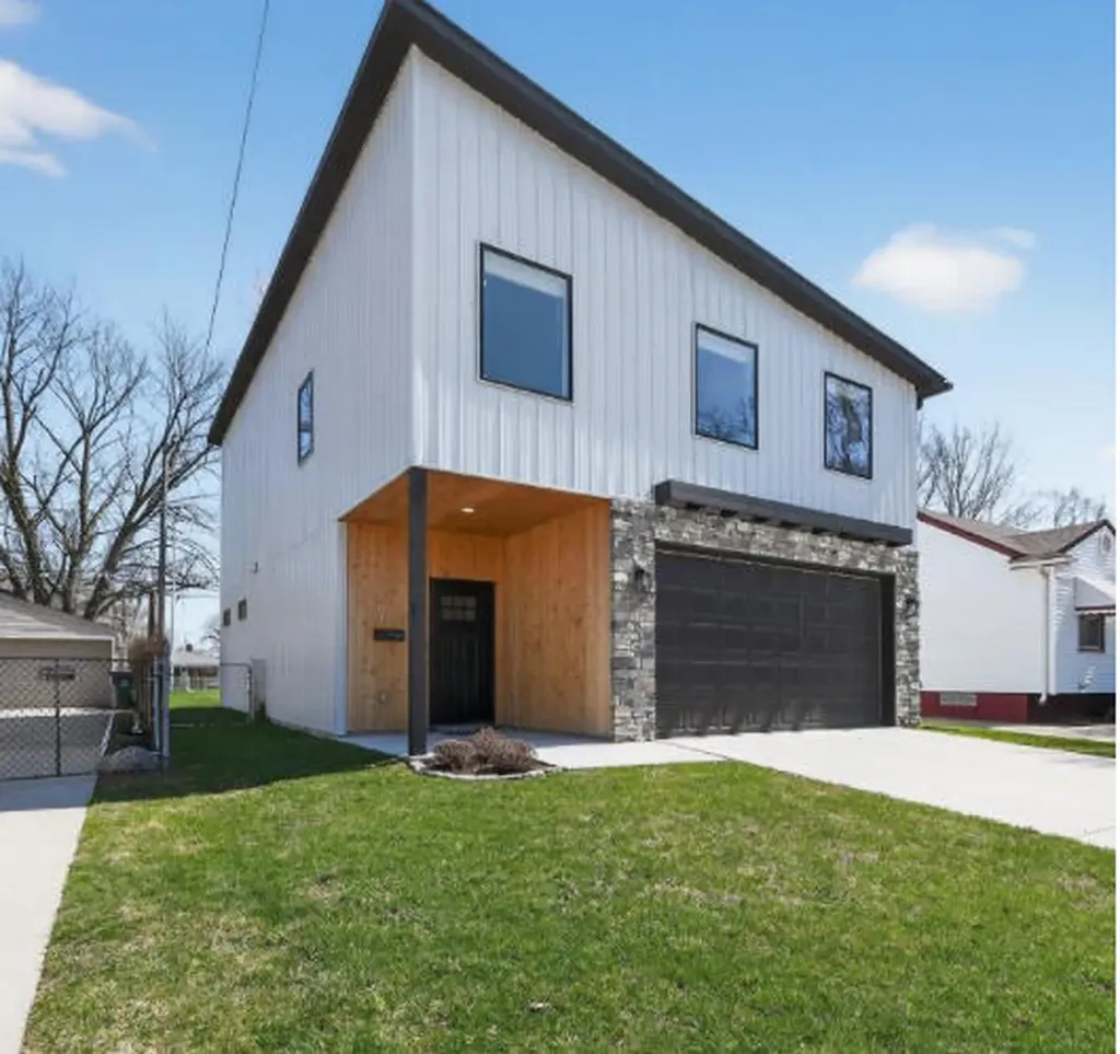 23112 Vassar Avenue Hazel Park City MI 48030