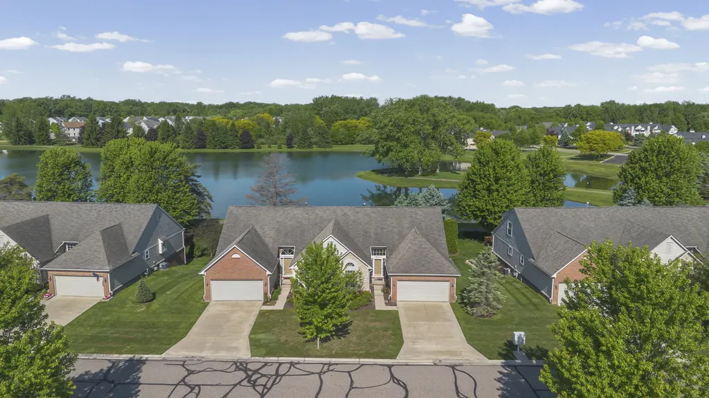 28061 Tremonte Drive Lyon Charter Township MI 48165