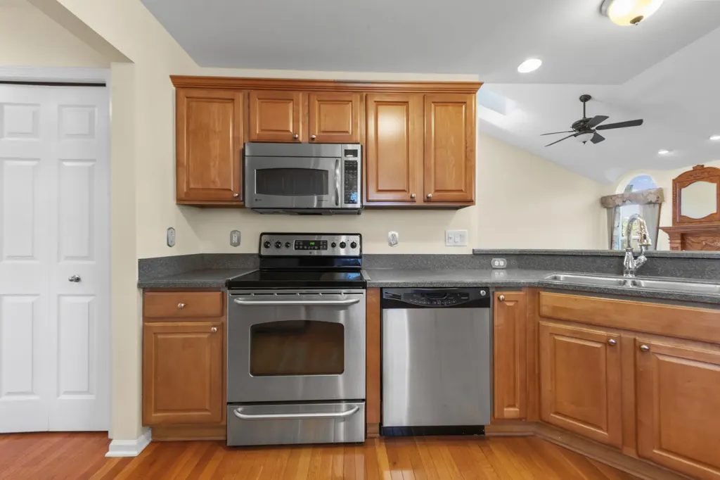 28061 Tremonte Drive Lyon Charter Township MI 48165