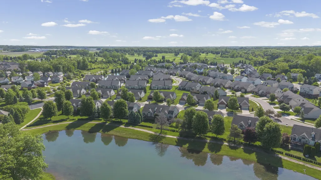 28061 Tremonte Drive Lyon Charter Township MI 48165