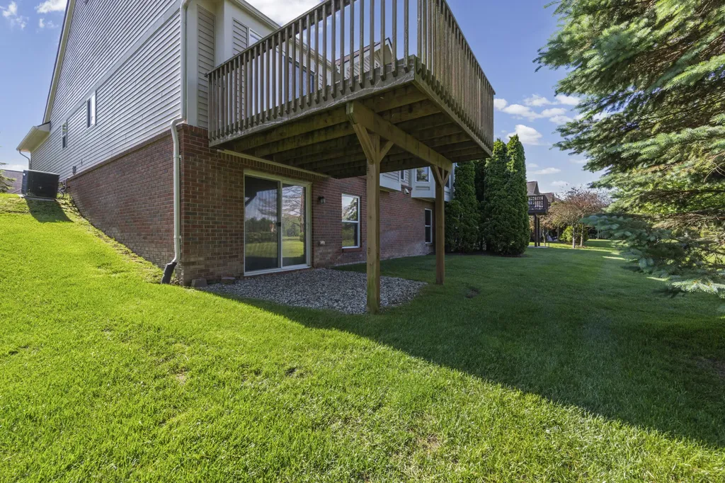 28061 Tremonte Drive Lyon Charter Township MI 48165