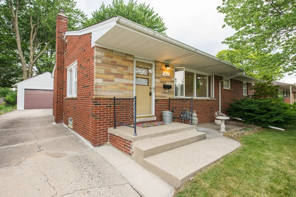 1210 Arella Boulevard Ann Arbor City MI 48103
