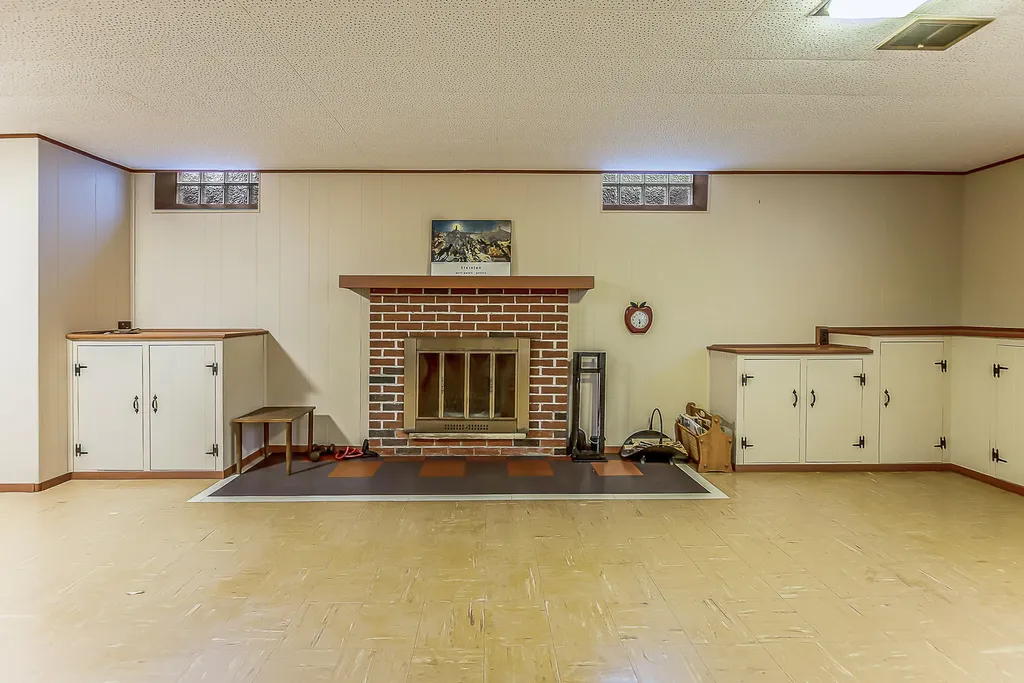1210 Arella Boulevard Ann Arbor City MI 48103