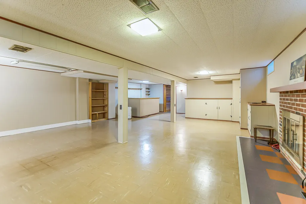 1210 Arella Boulevard Ann Arbor City MI 48103