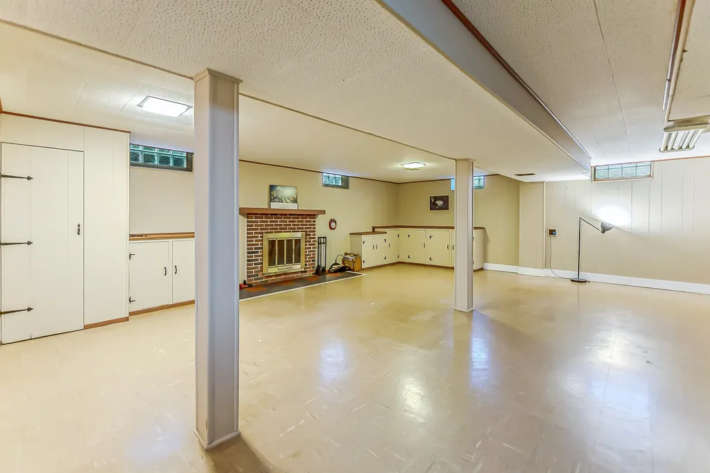 1210 Arella Boulevard Ann Arbor City MI 48103