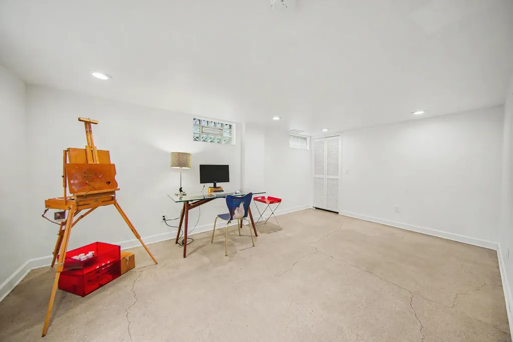 709 Indianola Avenue Ann Arbor City MI 48105