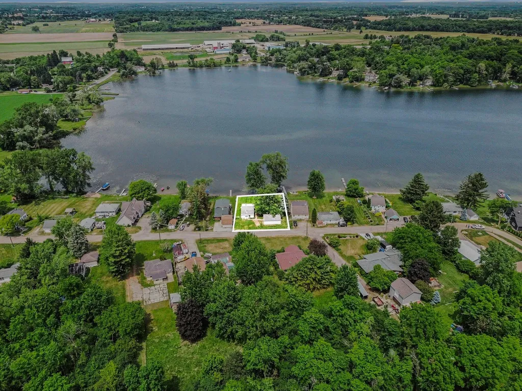 11968 Elmdale Drive Freedom Township MI 48158
