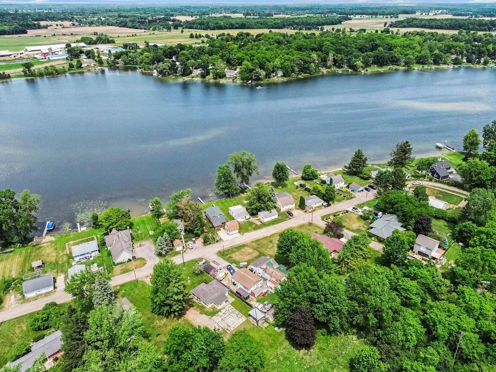 11968 Elmdale Drive Freedom Township MI 48158