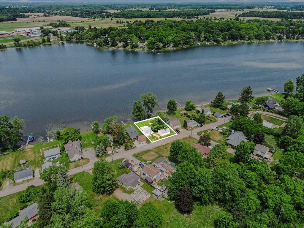 11968 Elmdale Drive Freedom Township MI 48158