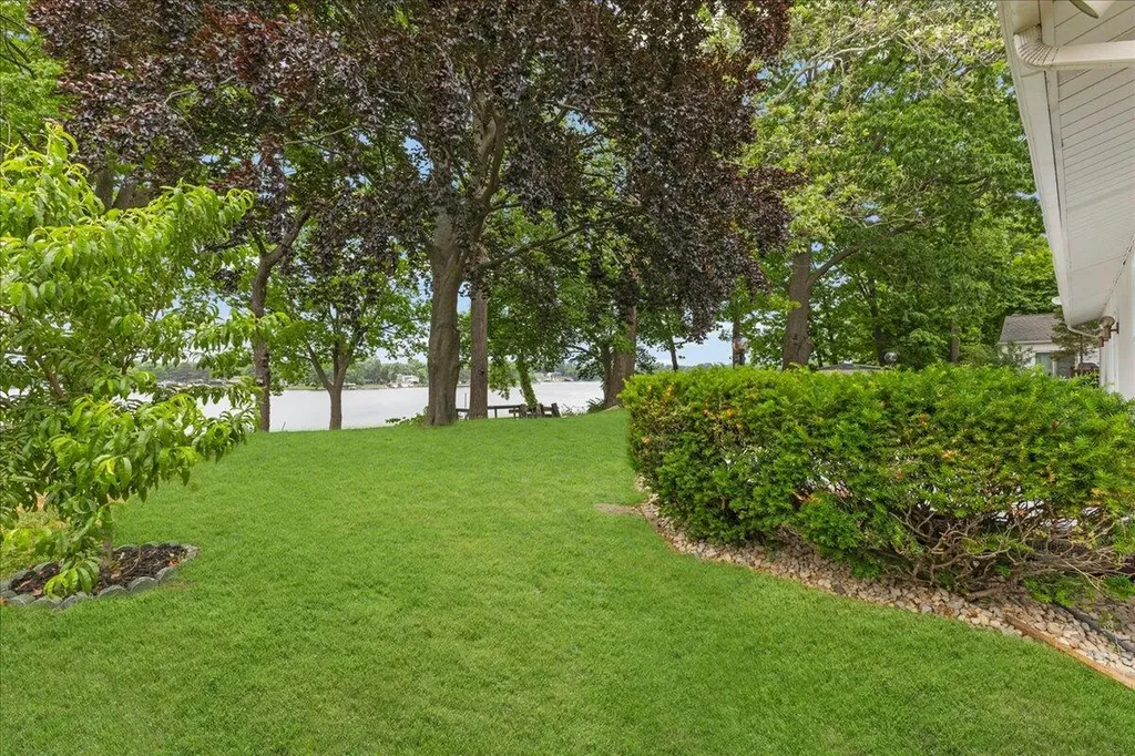 303 E Huron River Drive Van Buren Charter Township MI 48111