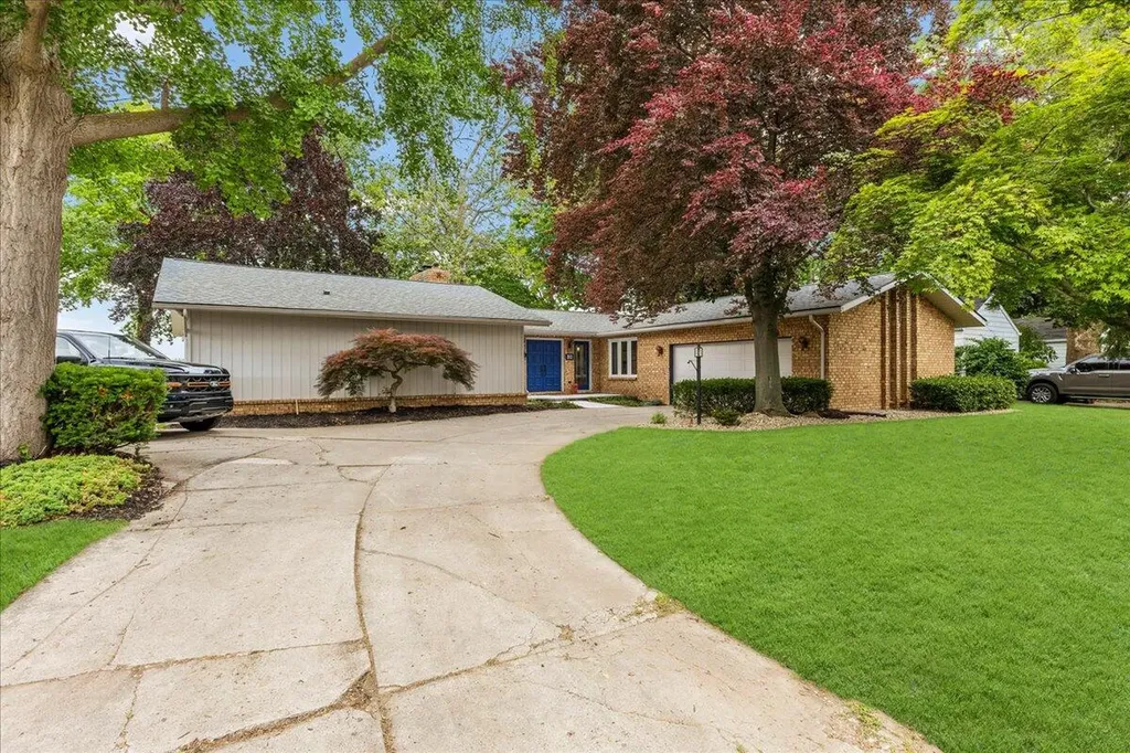 303 E Huron River Drive Van Buren Charter Township MI 48111