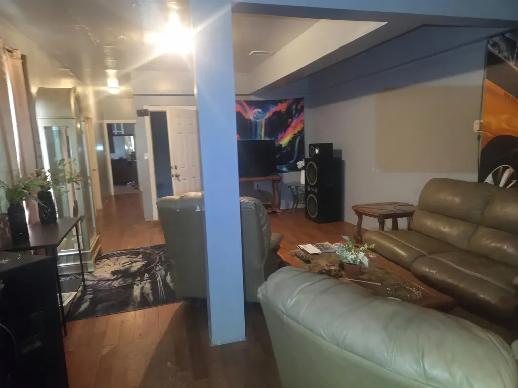 14318 E Jefferson Avenue Detroit City MI 48215