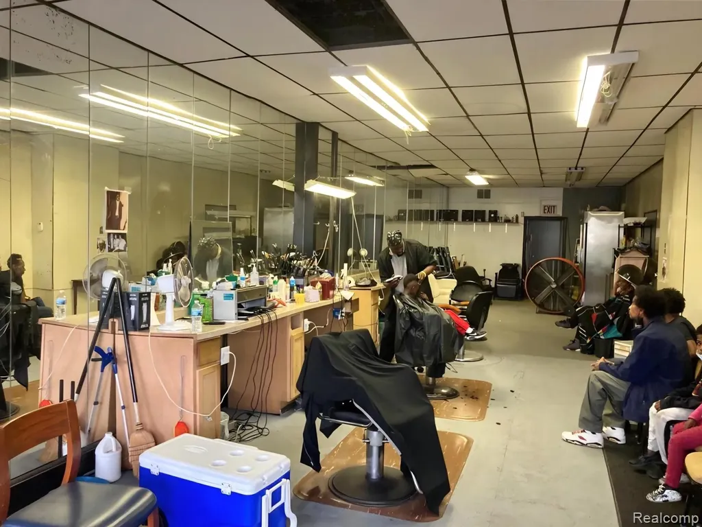 14318 E Jefferson Avenue Detroit City MI 48215