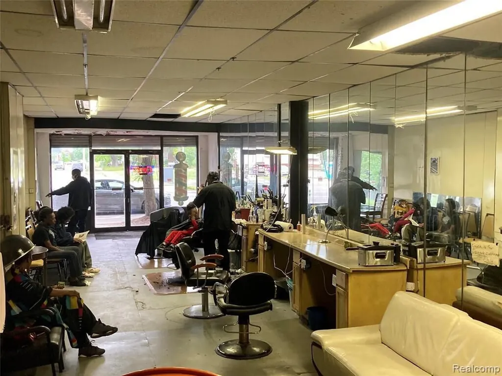 14318 E Jefferson Avenue Detroit City MI 48215