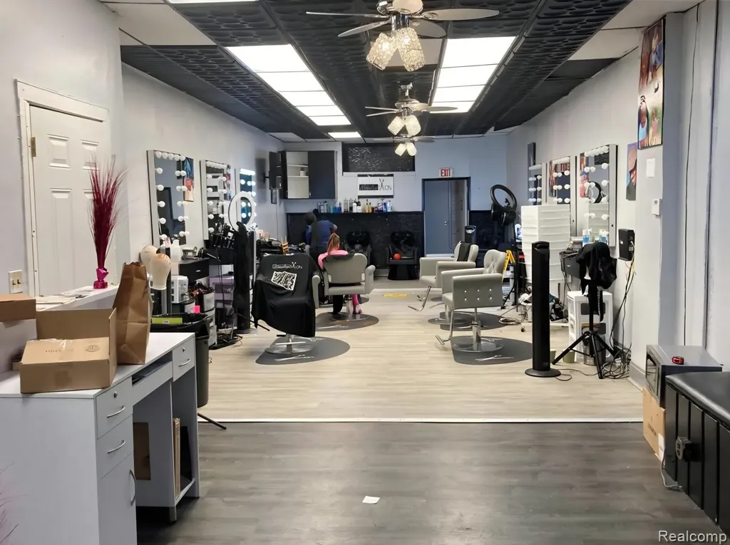 14318 E Jefferson Avenue Detroit City MI 48215